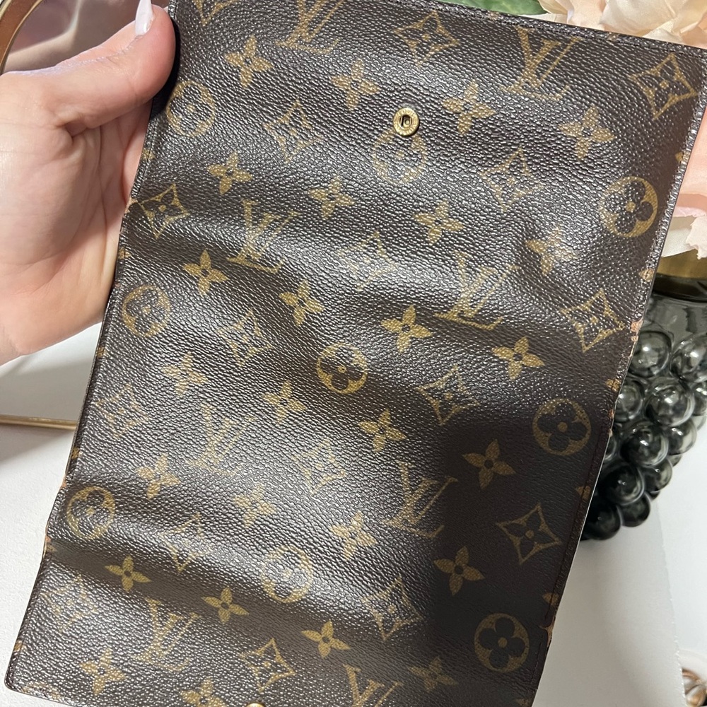 Louis Vuitton Tri Fold Wallet - Picture 4 of 11